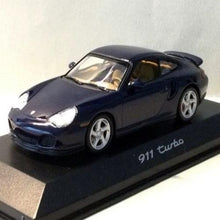 Lade das Bild in den Galerie-Viewer, Porsche 911 Turbo Händler Modell im Maßstab 1/43 dunkel blau in OVP Sockel beschriftet mit 911 turbo Limitiertes Modell für Werbezwecke Modell kommt neu in Originalverpackung/Acryl Schaukasten Vitrinen Showcase
