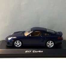 Lade das Bild in den Galerie-Viewer, Porsche 911 Turbo Händler Modell im Maßstab 1/43 dunkel blau in OVP Sockel beschriftet mit 911 turbo Limitiertes Modell für Werbezwecke Modell kommt neu in Originalverpackung/Acryl Schaukasten Vitrinen Showcase
